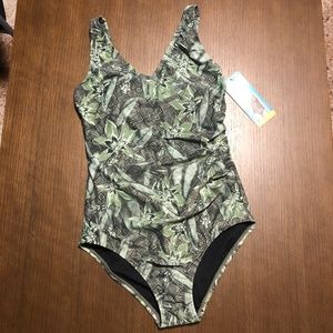 NWT Speedo One Piece Bathing Suit